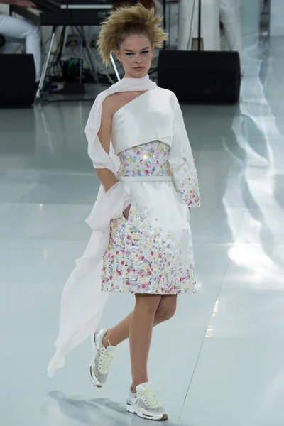 Look 37